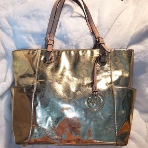 Michael Kors Metallic Jet Set Mirror Gold Hobo East-West Tote Signature Bag